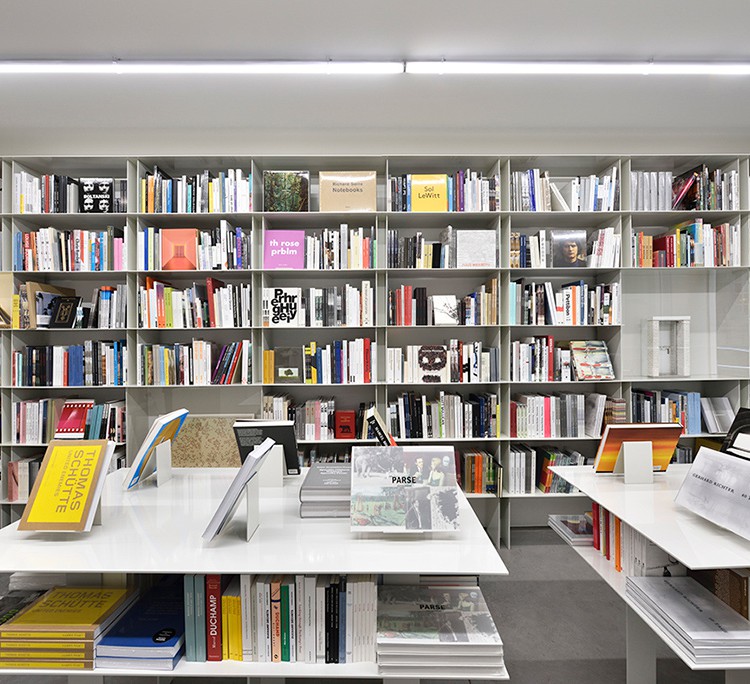 Librairie Marian Goodman Paris